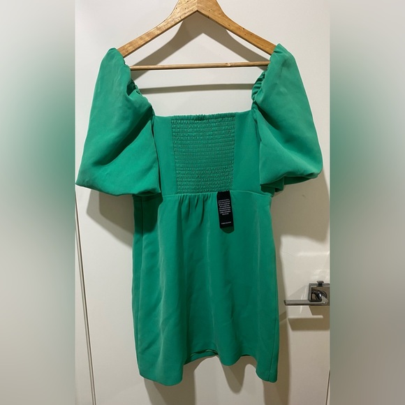 NWT Forever New | Green Kamilla A-Line Gathered Mini - Picture 9 of 12